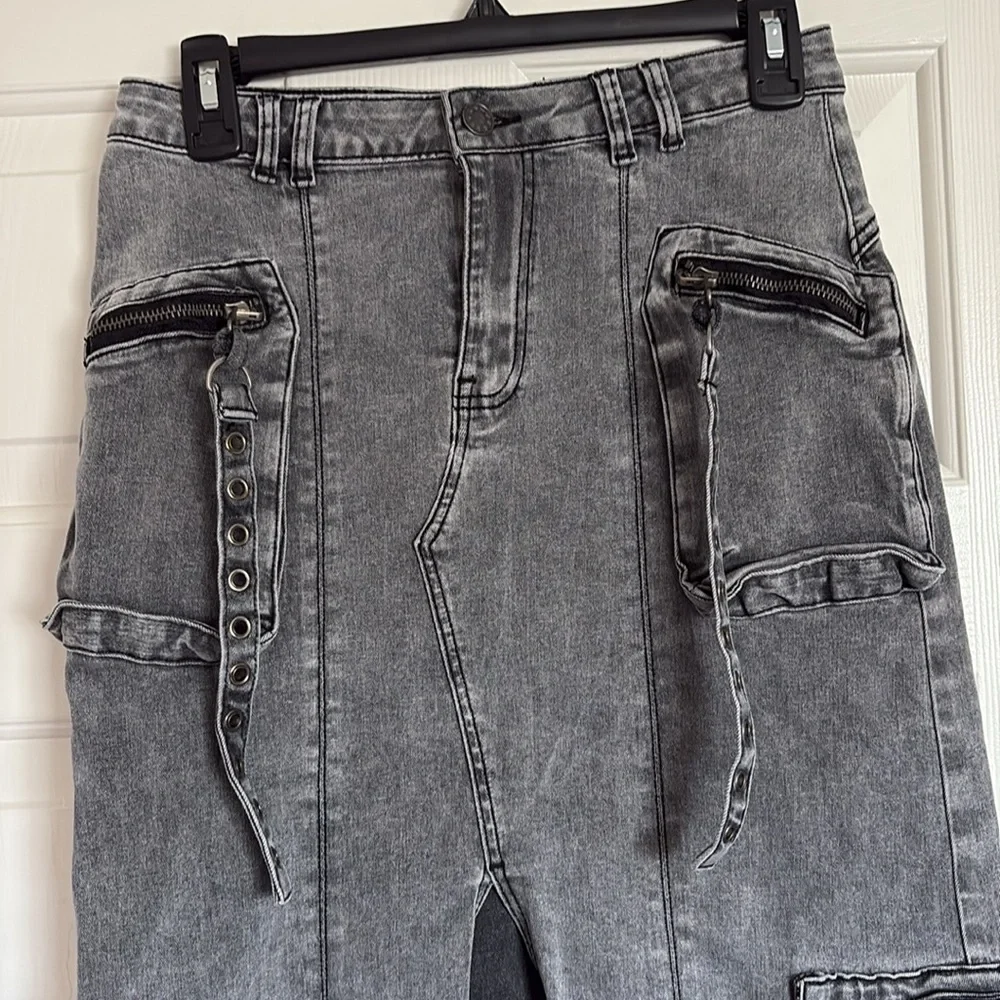 Delia’s Dolls Kill Gray Denim Maxi Skirt Slight Cargo Pockets NWOT✨Sz Small - Picture 2 of 7